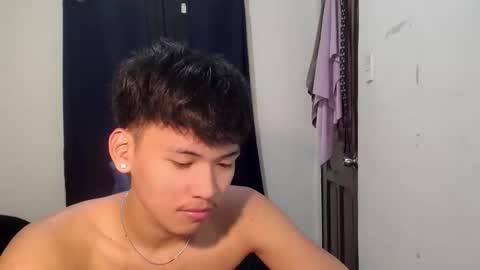Snapshot of aj_daksxx chatting on May 9, 5:45 am aj_daksxx online show from May 9, 5:45 am