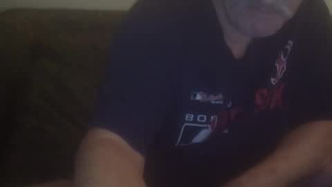 ajames6961 online show from April 28, 9:42 pm