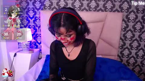 A K A N E  U W U online show from December 4, 3:32 pm