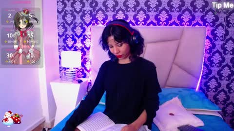 A K A N E  U W U online show from December 8, 3:35 pm