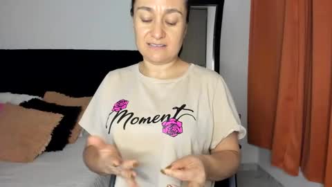 Snapshot of akanekihm chatting on March 27, 11:48 pm MIRANDA online show from March 27, 11:48 pm