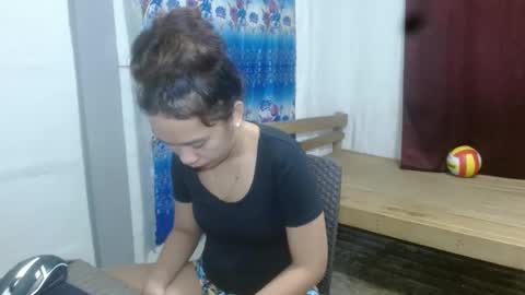 Snapshot of akari_yui chatting on February 22, 7:51 am REA online show from February 22, 7:51 am