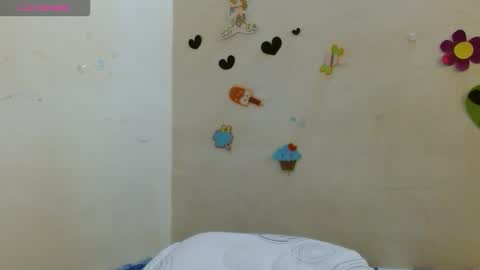 Snapshot of akasha011 chatting on December 5, 11:41 am akasha online show from December 5, 11:41 am