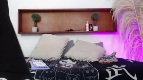 akashawitch_ online show from September 13, 12:05 pm