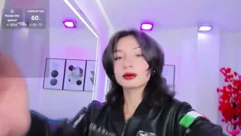 Azaka  online show from November 25, 12:38 pm