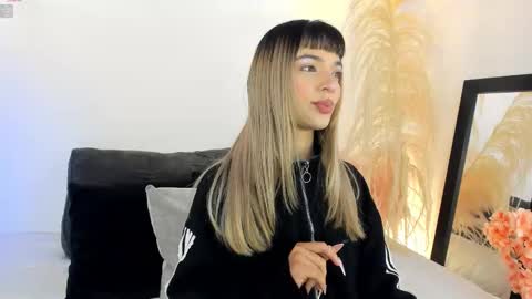 Snapshot of akemi__ chatting on March 27, 11:32 am Abby Angel online show from March 27, 11:32 am