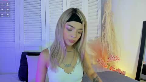 Snapshot of akemi__ chatting on June 1, 4:41 pm Abby Angel online show from June 1, 4:41 pm