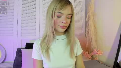 Snapshot of akemi__ chatting on June 11, 3:43 pm Abby Angel online show from June 11, 3:43 pm