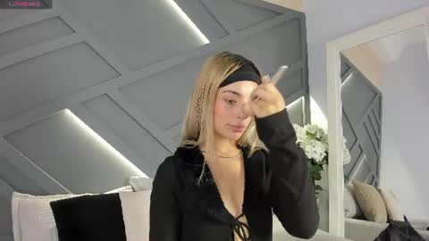 Snapshot of akemi__ chatting on July 2, 12:54 am Abby Angel online show from July 2, 12:54 am
