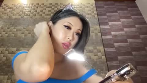 Snapshot of akemi_jp chatting on February 6, 1:27 am Akemi online show from February 6, 1:27 am