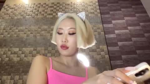 Snapshot of akemi_jp chatting on February 28, 11:34 pm Akemi online show from February 28, 11:34 pm