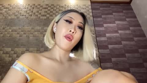 Akemi online show from October 13, 9:48 pm