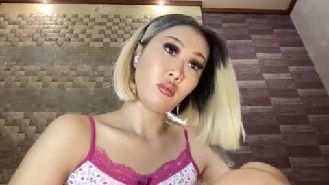 Akemi online show from October 21, 9:59 pm