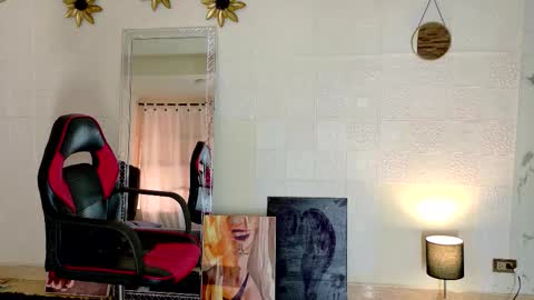 Akemi online show from November 13, 4:50 pm