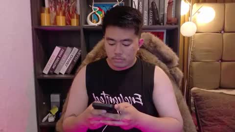 Snapshot of akihiro_morningstar chatting on December 14, 2:22 pm Dave online show from December 14, 2:22 pm