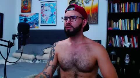 akiles online show from October 8, 11:24 pm