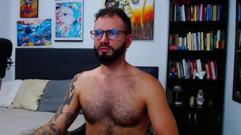 akiles online show from October 13, 10:54 pm