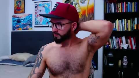 akiles online show from October 22, 10:42 pm