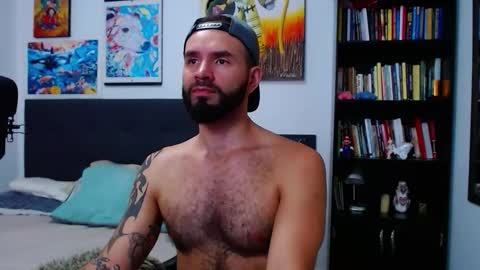 akiles online show from October 27, 11:09 pm