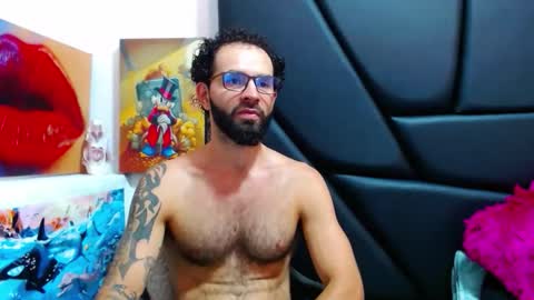 akiles online show from May 28, 11:57 pm
