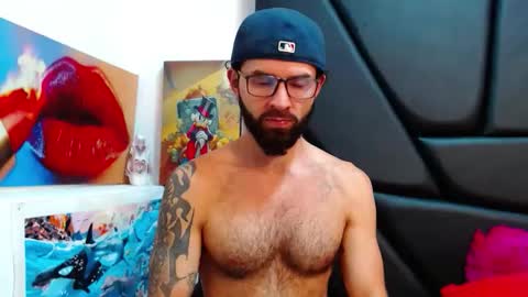 akiles online show from June 3, 11:32 pm