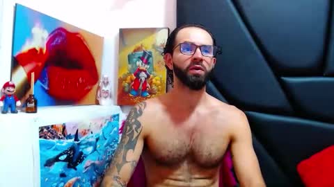 akiles online show from June 9, 11:49 pm