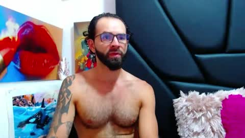 akiles online show from July 1, 11:48 pm