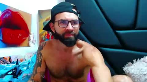 akiles online show from July 7, 11:53 pm