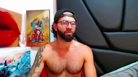 akiles online show from July 16, 11:44 pm