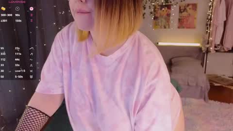 Aki online show from June 8, 1:39 am