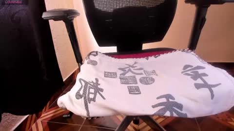 Snapshot of akira_tattoo chatting on April 23, 12:29 pm Akira online show from April 23, 12:29 pm