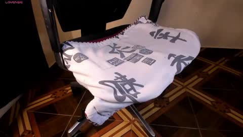 Snapshot of akira_tattoo chatting on April 26, 1:47 am Akira online show from April 26, 1:47 am
