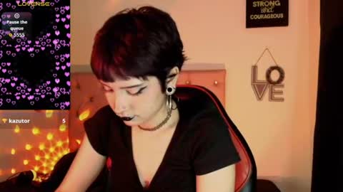 Snapshot of akiradoom_ chatting on June 14, 12:29 pm Akira Doom online show from June 14, 12:29 pm