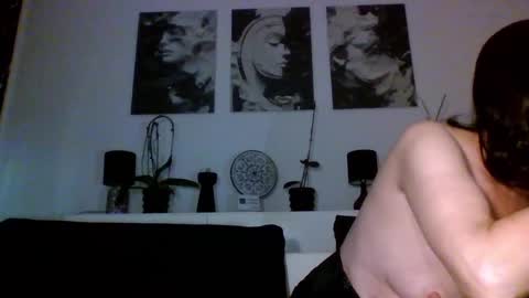 MIHAELA online show from October 23, 6:28 pm