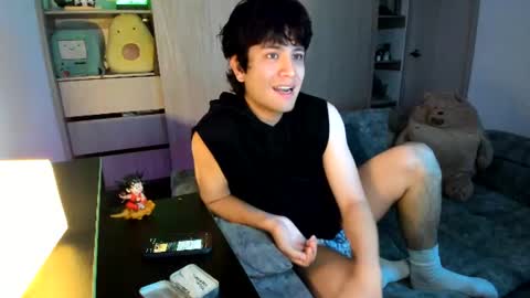 Snapshot of akirokat chatting on June 15, 11:29 pm akirokat online show from June 15, 11:29 pm
