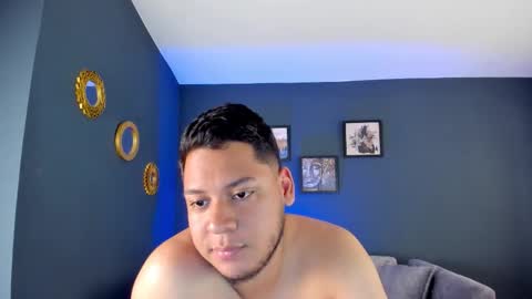 Snapshot of akon_2 chatting on March 9, 7:51 pm Akoon online show from March 9, 7:51 pm