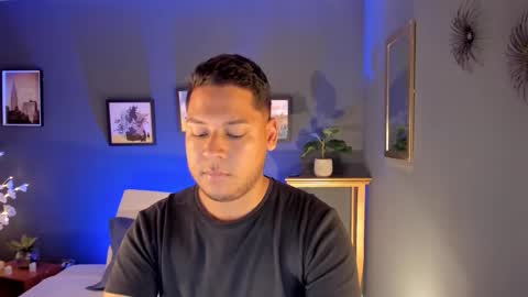 Snapshot of akon_2 chatting on March 26, 6:57 pm Akoon online show from March 26, 6:57 pm