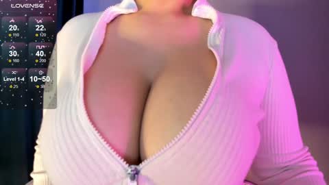 Akura is here 3 online show from October 13, 5:40 am