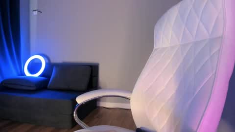 Akura is here 3 online show from January 17, 6:29 am