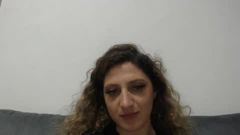 Snapshot of akyragrace chatting on May 9, 12:05 am akyragrace online show from May 9, 12:05 am