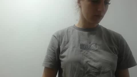 Snapshot of akyragrace chatting on May 30, 2:41 am akyragrace online show from May 30, 2:41 am
