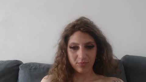 Snapshot of akyragrace chatting on May 31, 1:40 pm akyragrace online show from May 31, 1:40 pm