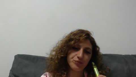 Snapshot of akyragrace chatting on June 5, 6:02 pm akyragrace online show from June 5, 6:02 pm