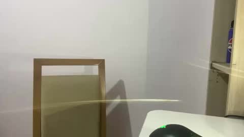 Snapshot of al3vderlerrs chatting on March 25, 1:00 am alevderler online show from March 25, 1:00 am