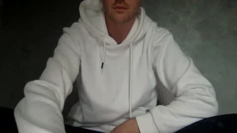 Snapshot of alacool123 chatting on December 20, 2:49 pm alacool123 online show from December 20, 2:49 pm