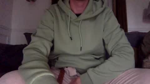 Snapshot of alacool123 chatting on December 31, 1:52 pm alacool123 online show from December 31, 1:52 pm