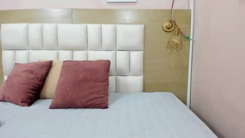 alahia_am online show from September 12, 11:32 am