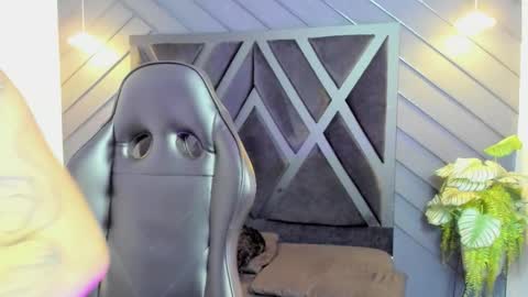 ALAHIA online show from September 11, 11:10 am