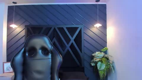 ALAHIA online show from September 12, 11:10 am