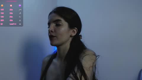 Snapshot of alahia_sky chatting on October 18, 2:07 pm online show from October 18, 2:07 pm